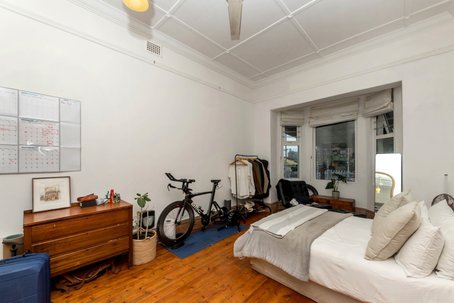 To Let 4 Bedroom Property for Rent in Vredehoek Western Cape